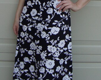 black and white FLORAL MAXI DRESS vintage 1970's 70's xs S (D1)