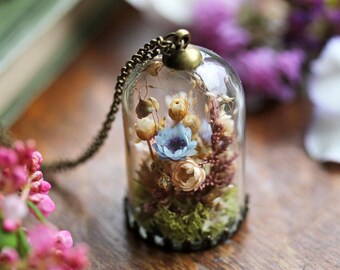 Real flower terrarium necklace, gifts for her , dried flower locket , bell jar pendant, Irish jewellery, real floral pendant, moss terrarium