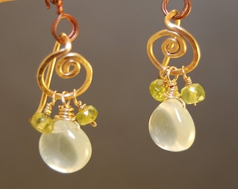 Peridot and Prehnite hammered curly-post earrings Victorian 265