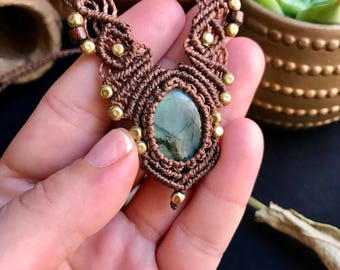 Röötz -Macrame necklace, macrame jewelry, macrame, Labradorite necklace, macrame art, bohemian jewelry, micro macrame, boho pendant