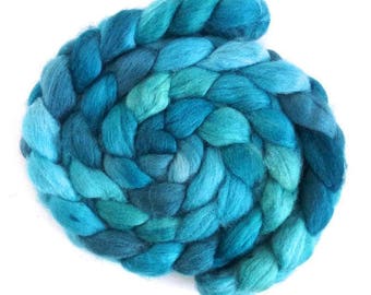 Aqua, Shetland Roving - Handpainted Spinning or Felting Fiber