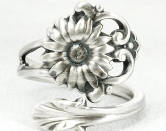 Daisy Ring, Small Spoon Ring, Sterling Silver Spoon Ring, Antique Whiting, Daisy Lover Gift, Silver Flower Ring, Adjustable Ring Size (7104)