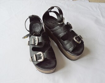 vintage 1990s black western buckled platform sandals