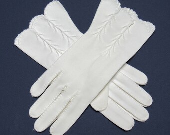 Handmade Scallop Edge Gloves with Pin Tuck Detailing