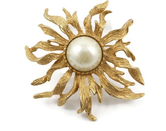 Vintage, Flower Brooch, Gold Tone, Faux Pearl