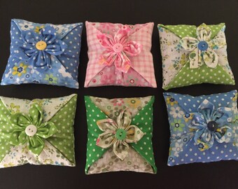 sachet de lavande,lot de 6 coussins décoratif,décoration d'intérieur ,parfum,fleur en tissu ,cadeau de noel