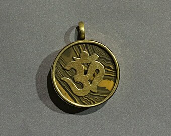 Tibetan Om Ohm Pendant, Om Ohm Pendant, Brass and Tigereye Inlay, Yoga Pendant, Gold Ohm Om Pendant - AP424