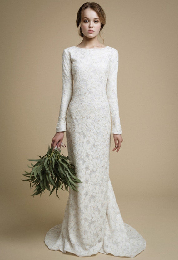 UTTA / long sleeves wedding dress Elegant tight fit wedding UTTA / long sleeves wedding dress Elegant tight fit wedding