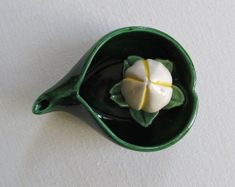 Water Lily Juicer, Reamer, Charming Vintage Ceramic, c.1950, For Use or Display, Alas, Imperfect, But Still a Sweetie Pie