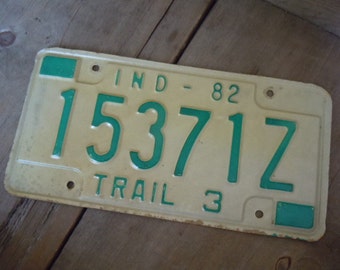 Vintage License Plate Indiana 1982 Light Gold Metallic & Green Metal Rustic Patina Decor Auto Car Collectible Man Cave Garage Bar Pub Decor