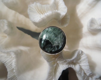 Beautiful Green Seraphinite Ring Size 6.25