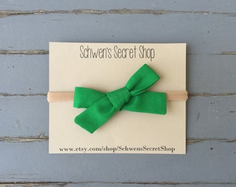 green baby bow, baby bow headband, green hair bow, green baby headband, hand tied bow, baby headband, baby girl bow, infant baby bow