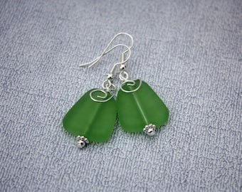 Green Sea Glass Earrings, Seaglass Earrings, Sea Glass Jewelry, Beach Glass Earrings, Beach Glass Jewelry Beach Jewelry Seaglass Jewelry 080