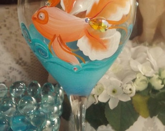 Gold fish wine glass, Hand painted tropocal fish wine glass, angel fish wine glass, ocean theme wine glass,under the sea wine glass