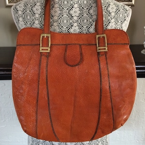 Leather Purse / 1960's / hobo / tote / cognac leather / stitching / boho / Woodstock / hippie / flower power