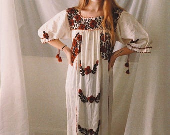Vintage Mexican embroidery dress