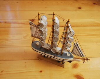 Wooden Ship Model Vintage boat Marine Old ship Yacht marine Model sailing ship Sea souvenir Home decor Retro collectable