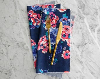 Dinner Napkin, Floral Table Linens, Blue Floral Cloth Napkins, Farmhouse Napkins, Everyday Cloth Napkins, Wedding Napkins, Navy Blue Floral