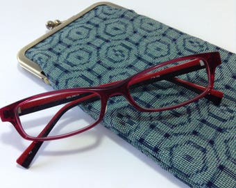 Eye glass case/ Smartphone case /Vintage Japanese kimono fabric case /Sun glass case / Hand-made 56