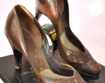 Vintage early 50s Faux Reptile Pumps Shoes • Size 7aaaa • Stilettos • 1940s Style