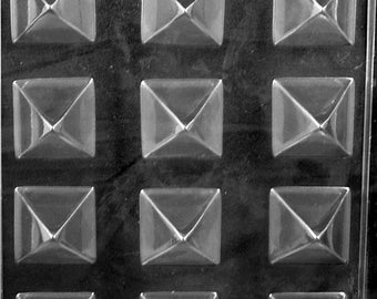 LOPAO-129 - 3-D Small Pyramid Chocolate Mold