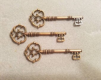 Keys For jewelry and crafting.