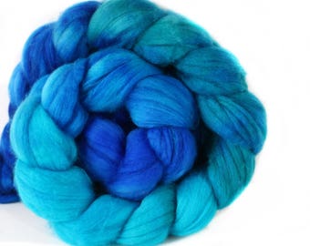 WILD BLUE 4 oz Merino softest 19.5 micron Roving Top for spinning
