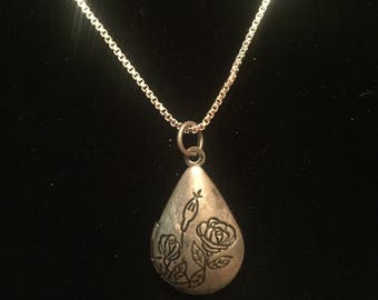 Rose Locket - Locket Necklace