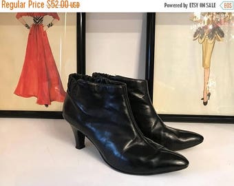 1960s booties black ankle boots sbicca boots size 8 vintage booties leather boots 1960s ankle boots mod boots pointed toe beatle boots