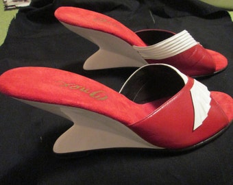 1980's or 90's Ladies Red/White WEDGE HEELS by Onex