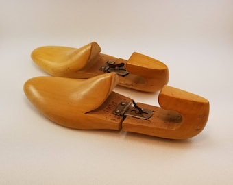 Vintage Wooden ADJUSTABLE SHOE TREES - D. Mackay New York - Shoe Stretchers - Fun Shoe Decor - Solid Wood Adjustable Shoe Forms - Nice Gift