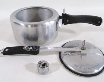 Pressure Cooker, Vintage 2 Liter Hawkins Universal Wrought Aluminum Retro Kitchen Cooking Mid Century, Complete