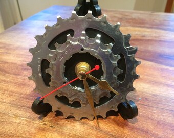 Upcycled bike cassette desk clock