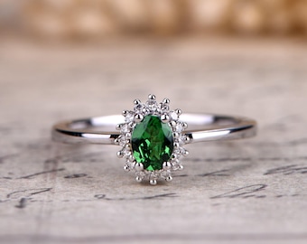 Natural Oval Cut Tsavorite Diamond Tsavorite Garnet Ring 14K White Gold Green Garnet Ring Green Gemstone Ring