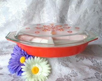 PYREX FRIENDSHIP CASSEROLE dish divided with lid, vintage pyrex 1.5 quart