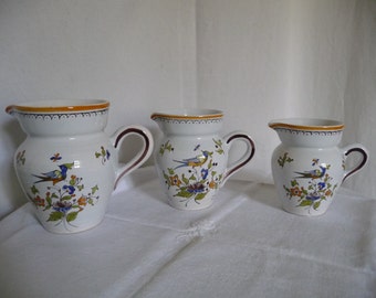 Series of 3 pitchers Moutiers reason bird