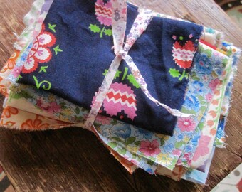 Random Fabric Pack, 1970s Fabrics, French Fabric, Quilting Fabric Scraps, French Bundle, Scrap Bundles, Quilting Scraps, Floral Mix, Cottons
