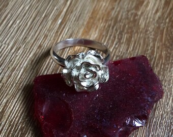Ramblin Rose Ring (large bloom)