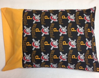 MLB Pirates Standard Pillowcase