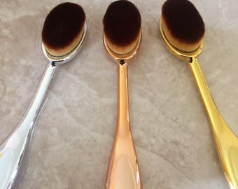 TRAVEL SIZE Oval SINGLE Makeup Brush, Cruelty-free, Vegan, Foundation/Contour, Gift for Her