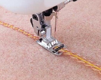 PP013 - Presser foot has clip is 3 cords