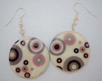 Puck round Pop earrings