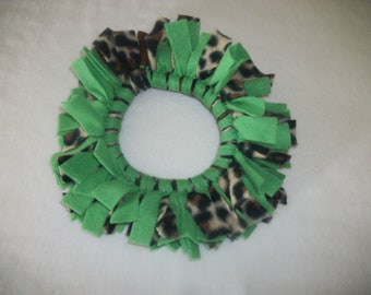 Fleecebee - Green and leopard