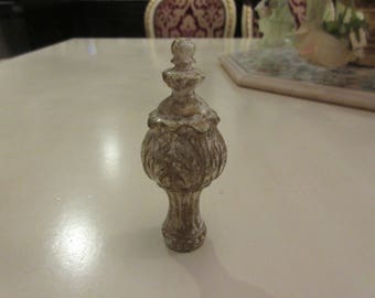 VINTAGE CELLULOID FINIAL