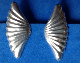 Vintage, large, lightweight fan shaped clip on silver earrings, signed Alpaca