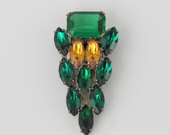 Art Deco Fur Clip, Art Deco Dress Clip, Rhinestone Dress Clip, Vintage Fur Dress Clip, Vintage Emerald Green Glass Rhinestone Fur Dress Clip
