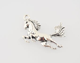Silver Horse pendant or charm