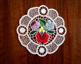 Handmade 4" cutwork embroidery doily. Richelieu lacework with Hungarian, Kalocsa-style floral motif.