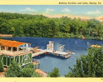 Pennsylvania Skytop Bathing Pavilion and Lake Vintage Postcard (unused)
