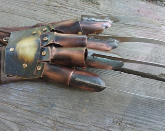 Freddy glove, Dream Warriors, A Nightmare On Elm Street 3 prop replica